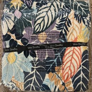 Vera Bradley Palm Floral & Leaf Design Throw Blanket